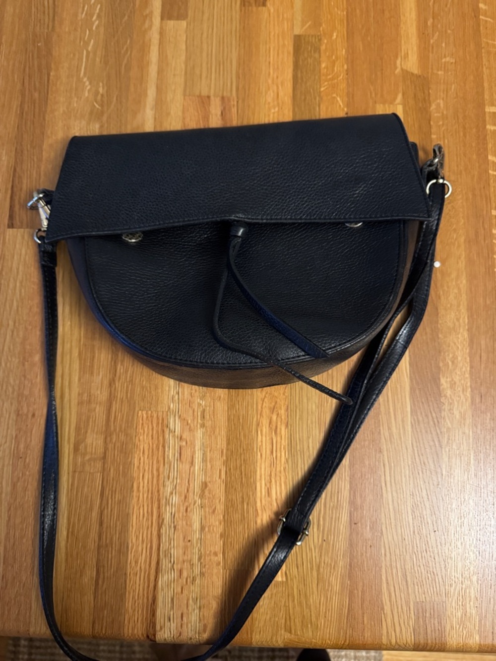 Italian leather, Classic Black Crossbody Leather Bag